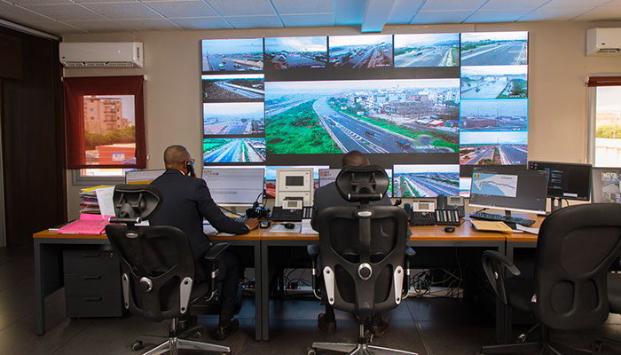 Vidéo-surveillance-de-l'autoroute-de-l'avenir